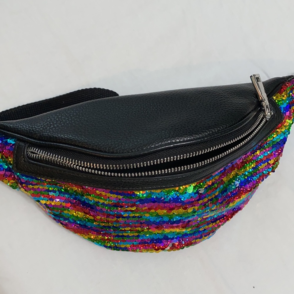 Sequined waist pouch - Picture 4 of 5